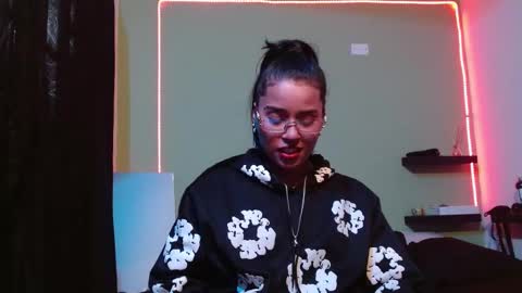 Snapshot of noha_thomson chatting on 20, 9, 2025 Noha Thomson online show from 20, 9, 2025