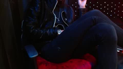 Noha Thomson online show from 16, 11, 2025