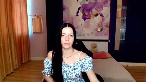 Snapshot of noirdiva chatting on 25, 6, 2026 NoirDiva online show from 25, 6, 2026