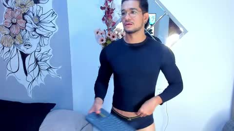 Snapshot of nolan_joness chatting on 28, 5, 2026 Im Nolan online show from 28, 5, 2026