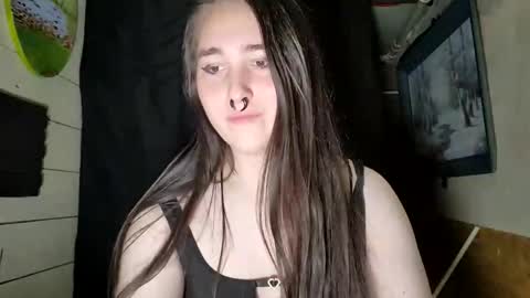 Snapshot of nonbinarybeauty20 chatting on 19, 3, 2026 nonbinarybeauty20 online show from 19, 3, 2026