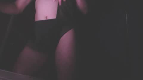 Snapshot of noon_ee chatting on 13, 9, 2025 Noon ee online show from 13, 9, 2025