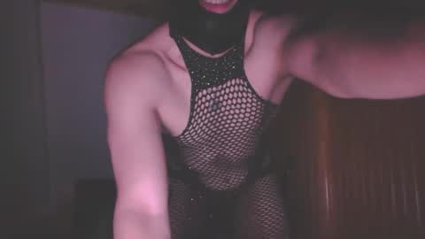 Snapshot of noon_ee chatting on 19, 10, 2025 Noon ee online show from 19, 10, 2025