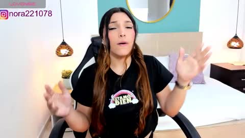 Snapshot of nora22xx chatting on 15, 2, 2025 Nora online show from 15, 2, 2025