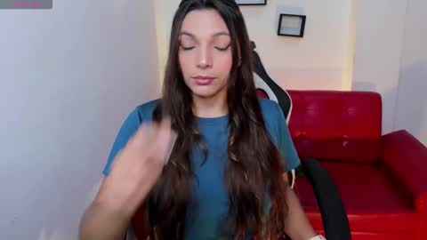 Snapshot of nora22xx chatting on 13, 10, 2025 Nora online show from 13, 10, 2025