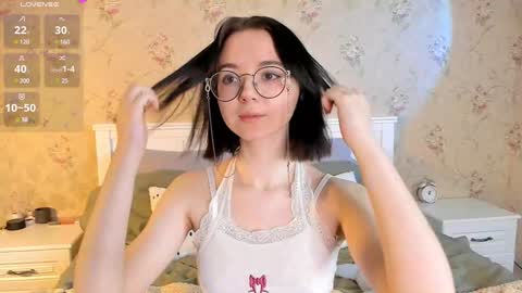 Nora Failure online show from 7, 12, 2024