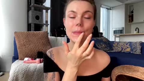 Nordic Belle online show from 14, 4, 2026