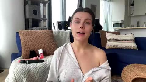 Nordic Belle online show from 18, 4, 2026