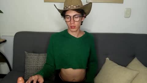 Snapshot of norehg__ chatting on 8, 10, 2025 Norehg online show from 8, 10, 2025