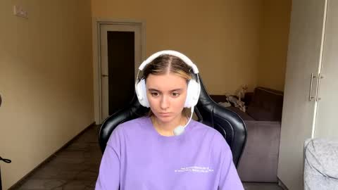 Elena online show from 5, 5, 2026