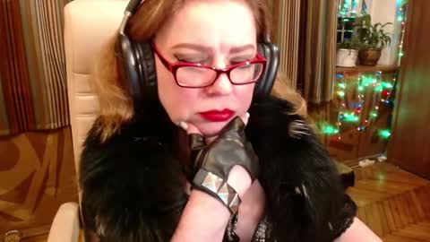 miss Tress online show from 14, 12, 2025