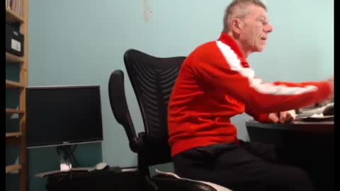 Snapshot of normuc chatting on 25, 12, 2024 Normuc online show from 25, 12, 2024