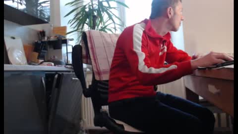 Snapshot of normuc chatting on 12, 2, 2025 Normuc online show from 12, 2, 2025