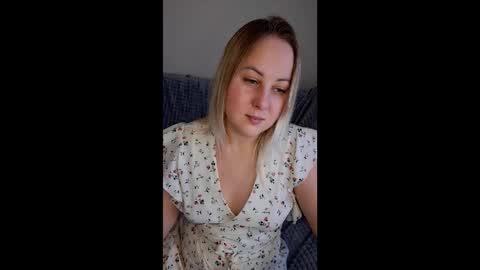 hi glad to chat online show from 14, 10, 2025