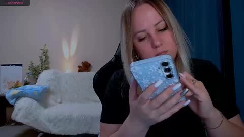 hi glad to chat online show from 4, 12, 2025