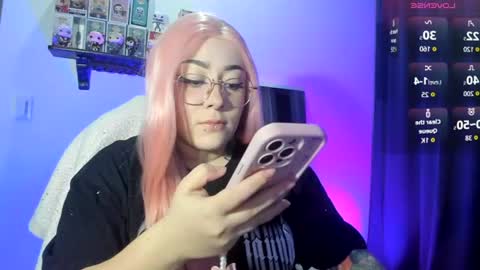 Snapshot of nova_gara chatting on 19, 6, 2026 s online show from 19, 6, 2026