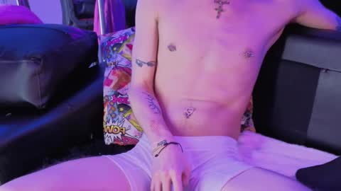 Snapshot of nova_salvadore chatting on 3, 2, 2026 Nova Salvatore online show from 3, 2, 2026