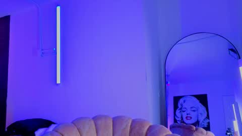 Snapshot of nova_salvadore chatting on 18, 3, 2026 Nova Salvatore online show from 18, 3, 2026