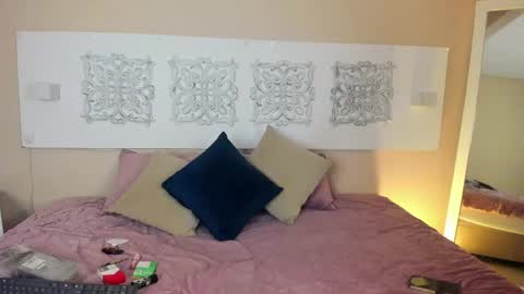 nova_velveet online show from 21, 4, 2026