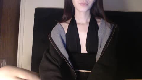 Olivia online show from 11, 2, 2025