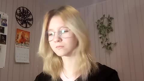 Snapshot of novellahartig chatting on 19, 2, 2026 Sari It is my first day online show from 19, 2, 2026