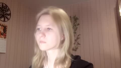 Snapshot of novellahartig chatting on 12, 3, 2026 Sari It is my first day online show from 12, 3, 2026