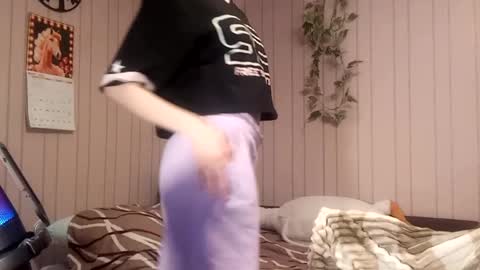 Snapshot of novellahartig chatting on 22, 3, 2026 Sari It is my first day online show from 22, 3, 2026