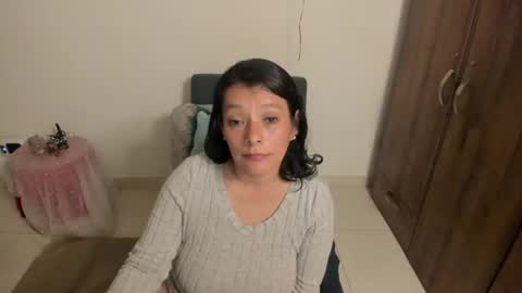 Snapshot of nuit_rose chatting on 24, 7, 2026 nuit_rose online show from 24, 7, 2026