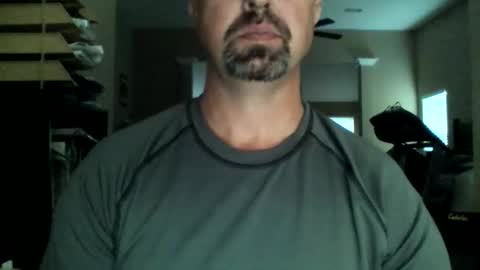 nvrenuff1979 online show from 27, 2, 2026