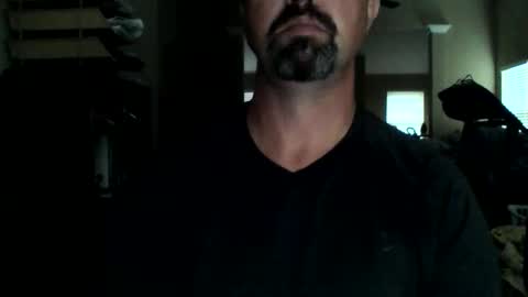 nvrenuff1979 online show from 8, 5, 2026