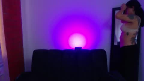 NyahMackenzie online show from 18, 11, 2025