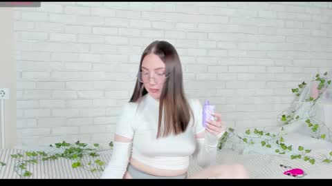 Snapshot of nymphalean chatting on 10, 11, 2025 Kat online show from 10, 11, 2025