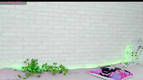 Snapshot of nymphalean chatting on 4, 12, 2025 Kat online show from 4, 12, 2025