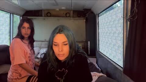 Creamy Grapefruit online show from 23, 10, 2025