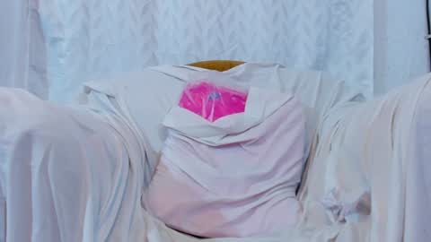 xionela gates online show from 12, 1, 2025