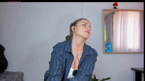 Laura nyu online show from 11, 6, 2026