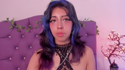 Snapshot of nyx_nayla chatting on 10, 12, 2024   online show from 10, 12, 2024