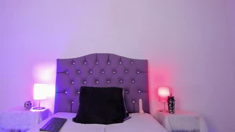 Snapshot of nyx_nayla chatting on 10, 1, 2025   online show from 10, 1, 2025