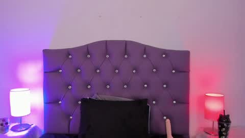 Snapshot of nyx_nayla chatting on 13, 1, 2025   online show from 13, 1, 2025