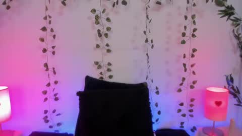 Snapshot of nyx_nayla chatting on 5, 3, 2025   online show from 5, 3, 2025