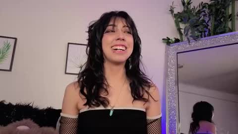 Snapshot of nyx_nayla chatting on 29, 9, 2025   online show from 29, 9, 2025