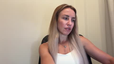 Snapshot of nyxelia_ chatting on 25, 6, 2026 Anastasia online show from 25, 6, 2026