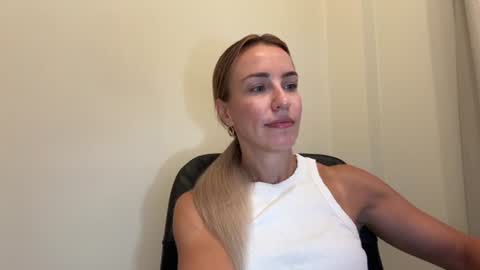 Snapshot of nyxelia_ chatting on 3, 7, 2026 Anastasia online show from 3, 7, 2026