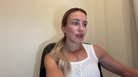 Snapshot of nyxelia_ chatting on 7, 7, 2026 Anastasia online show from 7, 7, 2026