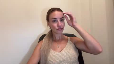 Snapshot of nyxelia_ chatting on 10, 7, 2026 Anastasia online show from 10, 7, 2026