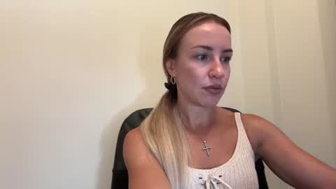 Snapshot of nyxelia_ chatting on 16, 7, 2026 Anastasia online show from 16, 7, 2026
