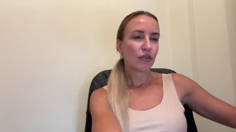Snapshot of nyxelia_ chatting on 29, 7, 2026 Anastasia online show from 29, 7, 2026