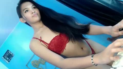 ITS ME NYXIEE online show from 6, 5, 2026