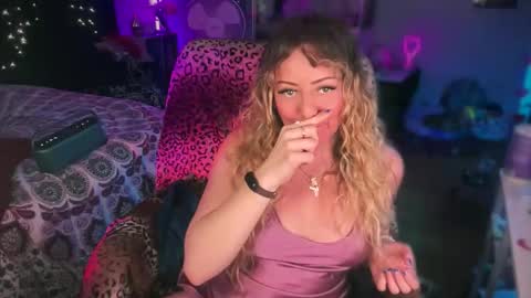 Snapshot of nyxxen chatting on 15, 3, 2026 nyxxen online show from 15, 3, 2026