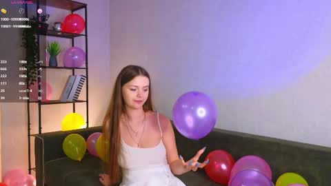 Snapshot of obsidianvelour chatting on 16, 7, 2026 Bella online show from 16, 7, 2026